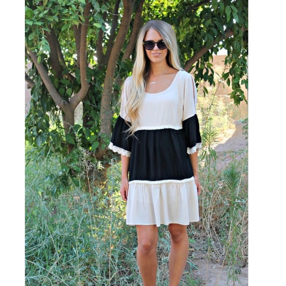 Summer dress, keyhole sleeves